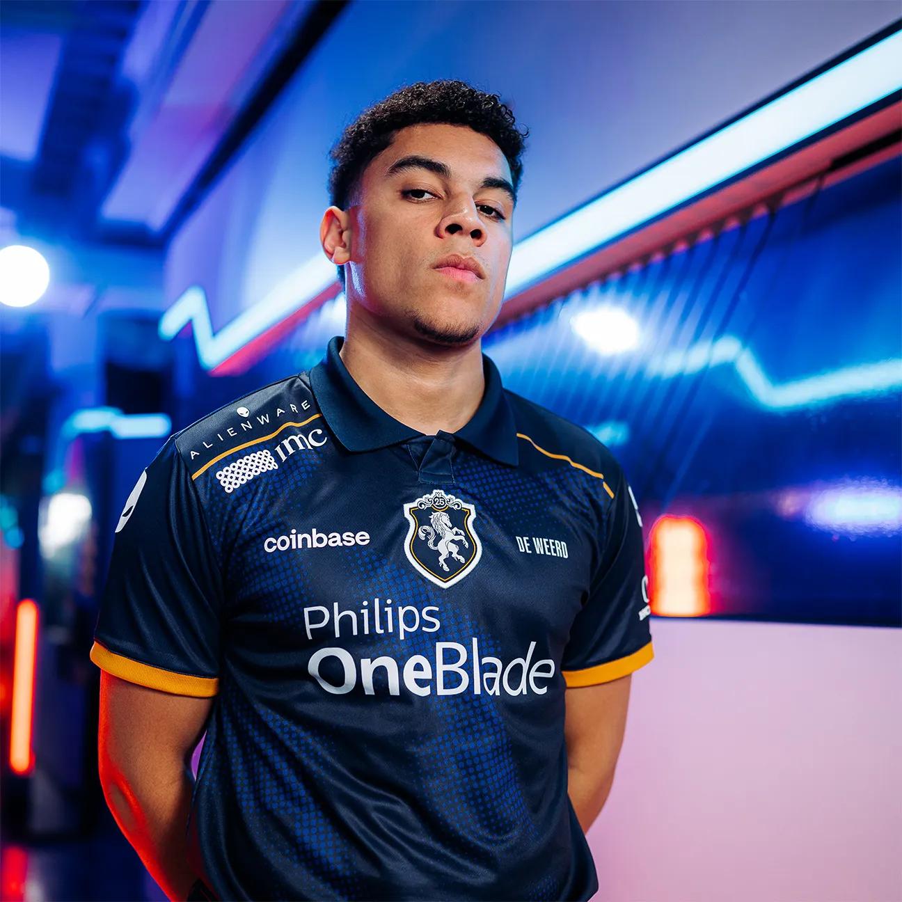 Picture of Levi de Weerd in a Team Gullit & Team Liquid Jersey