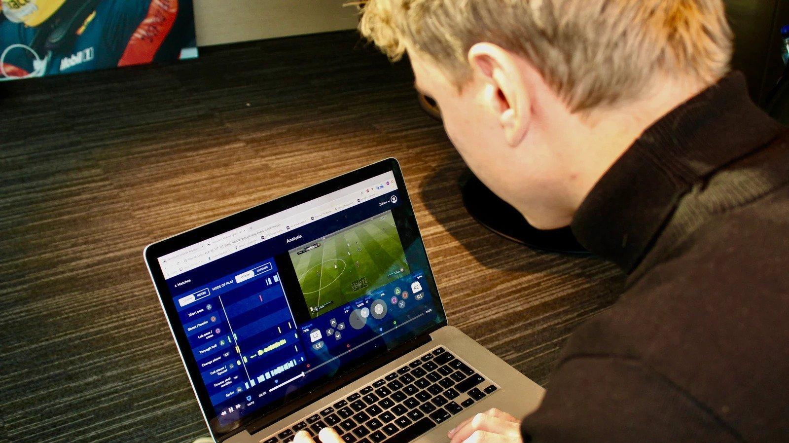 Picture Coach Team Gullit Coaching